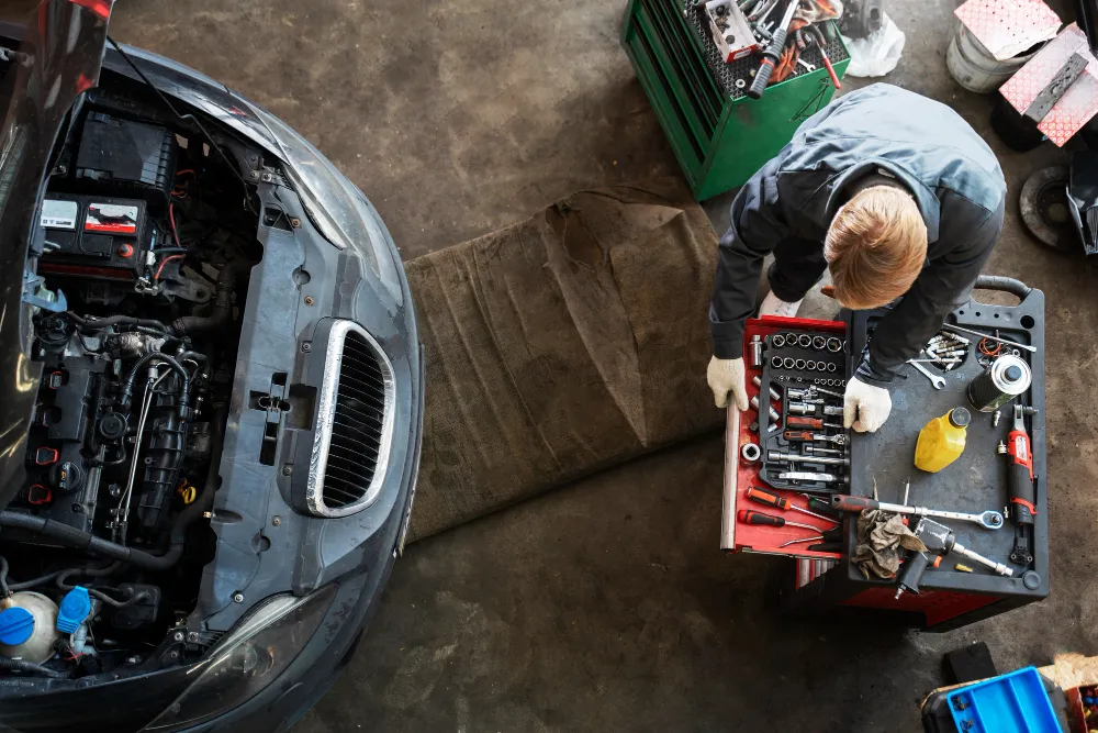 Bengkel Mobil listrik butuh hand tools berkualitas