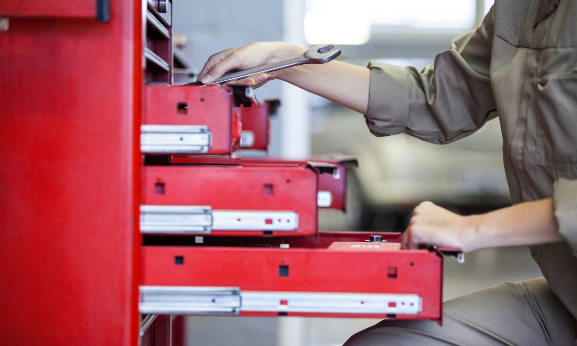 alat bengkel industri